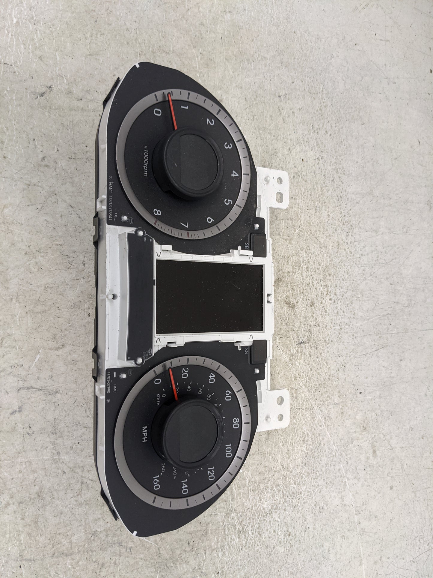 2013-2014 Hyundai Santa Fe Instrument Cluster Speedometer Gauges P/N:94011-4Z041 TN157560-79601H Miles:78K Fits Fits 2013 20