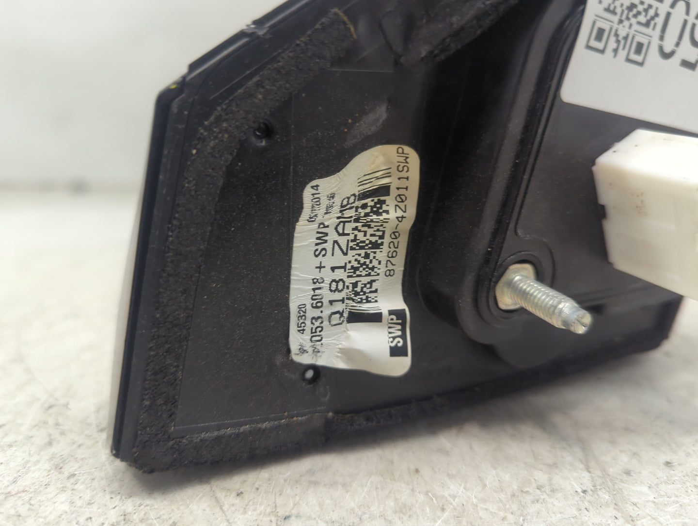 2014-2018 Hyundai Santa Fe Passenger Side View Mirror - Right Door Mirror OEM Used - Oemusedautoparts1.com