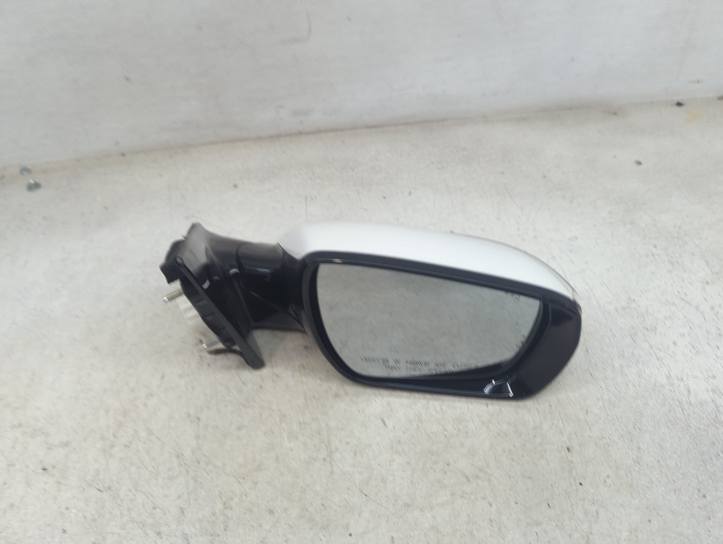 2014-2018 Hyundai Santa Fe Passenger Side View Mirror - Right Door Mirror OEM Used - Oemusedautoparts1.com