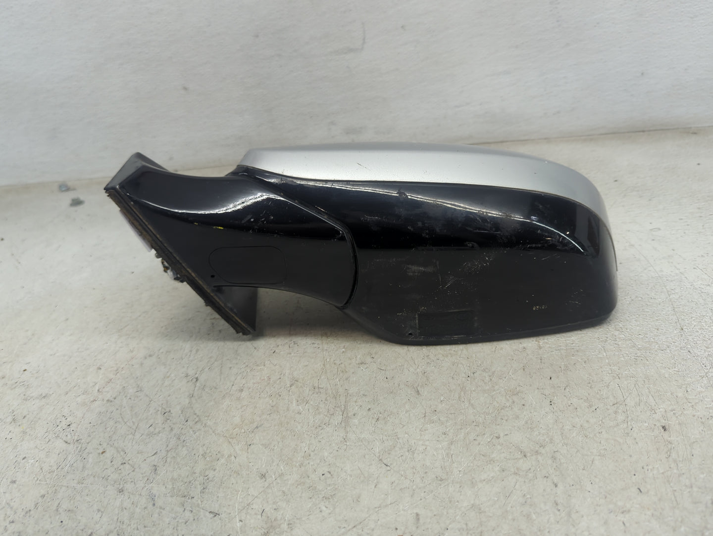 2013-2016 Hyundai Santa Fe Driver Side View Mirror - Left Door Mirror OEM Used - Oemusedautoparts1.com