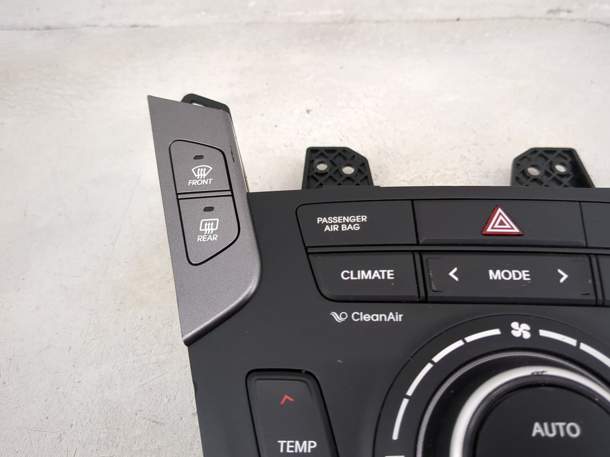2017-2018 Hyundai Santa Fe Climate Control Module Temperature AC/Heater Replacement P/N:97250-2WXXX 97250-4ZXXX Fits OEM Use