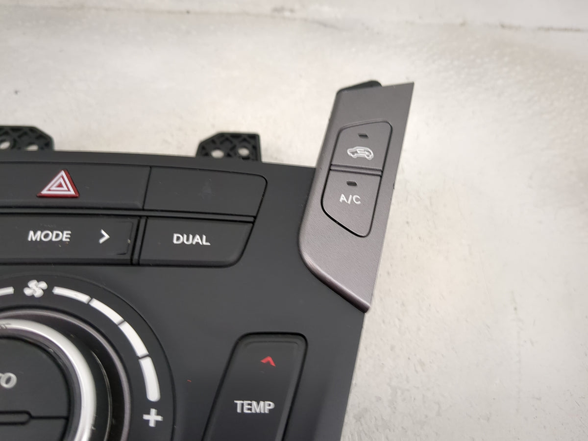 2017-2018 Hyundai Santa Fe Climate Control Module Temperature AC/Heater Replacement P/N:97250-2WXXX 97250-4ZXXX Fits OEM Use
