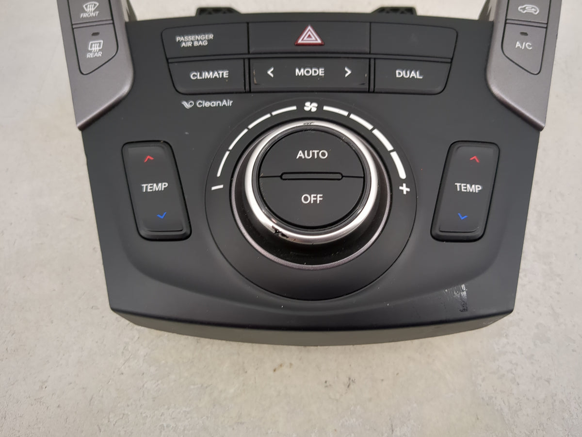 2017-2018 Hyundai Santa Fe Climate Control Module Temperature AC/Heater Replacement P/N:97250-2WXXX 97250-4ZXXX Fits OEM Use