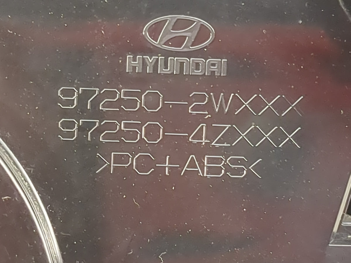 2017-2018 Hyundai Santa Fe Climate Control Module Temperature AC/Heater Replacement P/N:97250-2WXXX 97250-4ZXXX Fits OEM Use