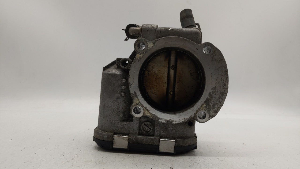 2014 Hyundai Santa Fe Throttle Body P/N:35100-2G700 Fits Fits 2011 2012 2013 2015 2016 OEM Used Auto Parts - Oemusedautopart
