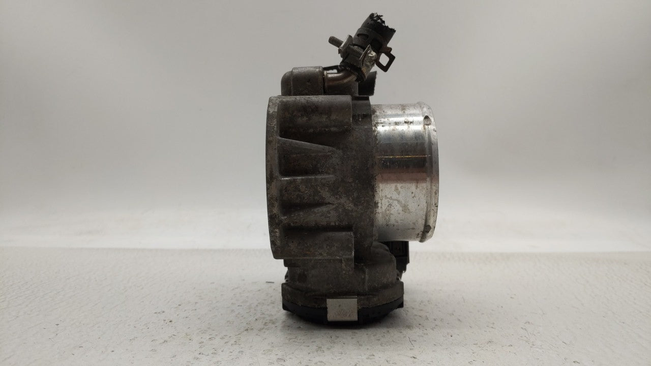 2014 Hyundai Santa Fe Throttle Body P/N:35100-2G700 Fits Fits 2011 2012 2013 2015 2016 OEM Used Auto Parts - Oemusedautopart