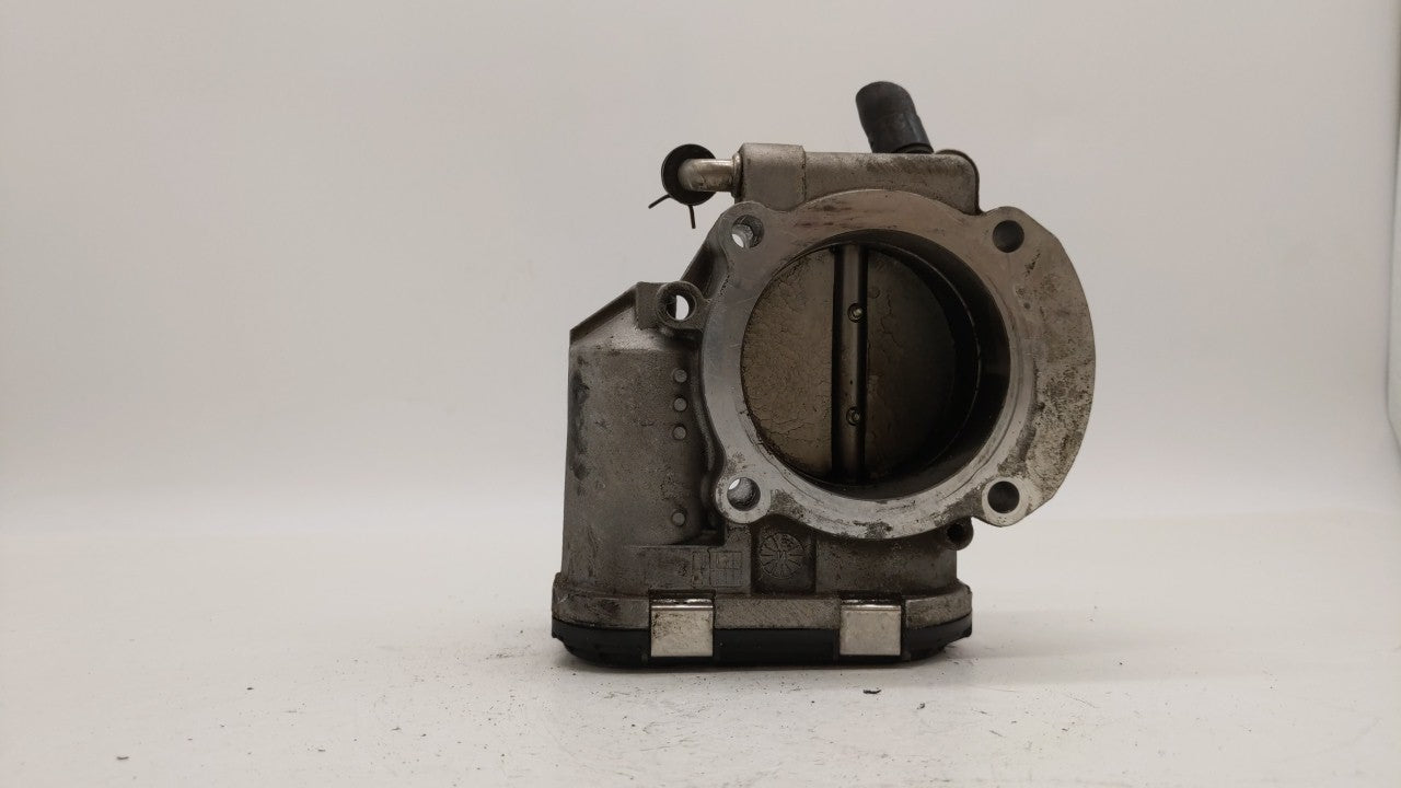 2014 Hyundai Santa Fe Throttle Body P/N:35100-2G700 Fits Fits 2011 2012 2013 2015 2016 OEM Used Auto Parts - Oemusedautopart