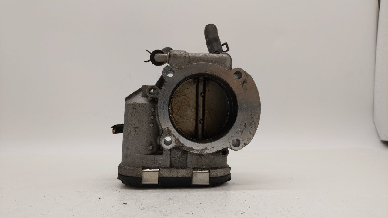 2014 Hyundai Santa Fe Throttle Body P/N:35100-2G700 Fits Fits 2011 2012 2013 2015 2016 OEM Used Auto Parts - Oemusedautopart