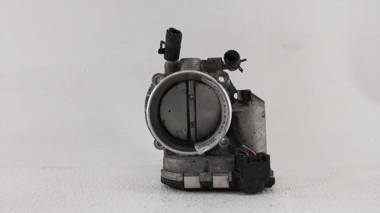 2014 Hyundai Santa Fe Throttle Body P/N:35100-2G700 Fits Fits 2011 2012 2013 2015 2016 OEM Used Auto Parts - Oemusedautopart