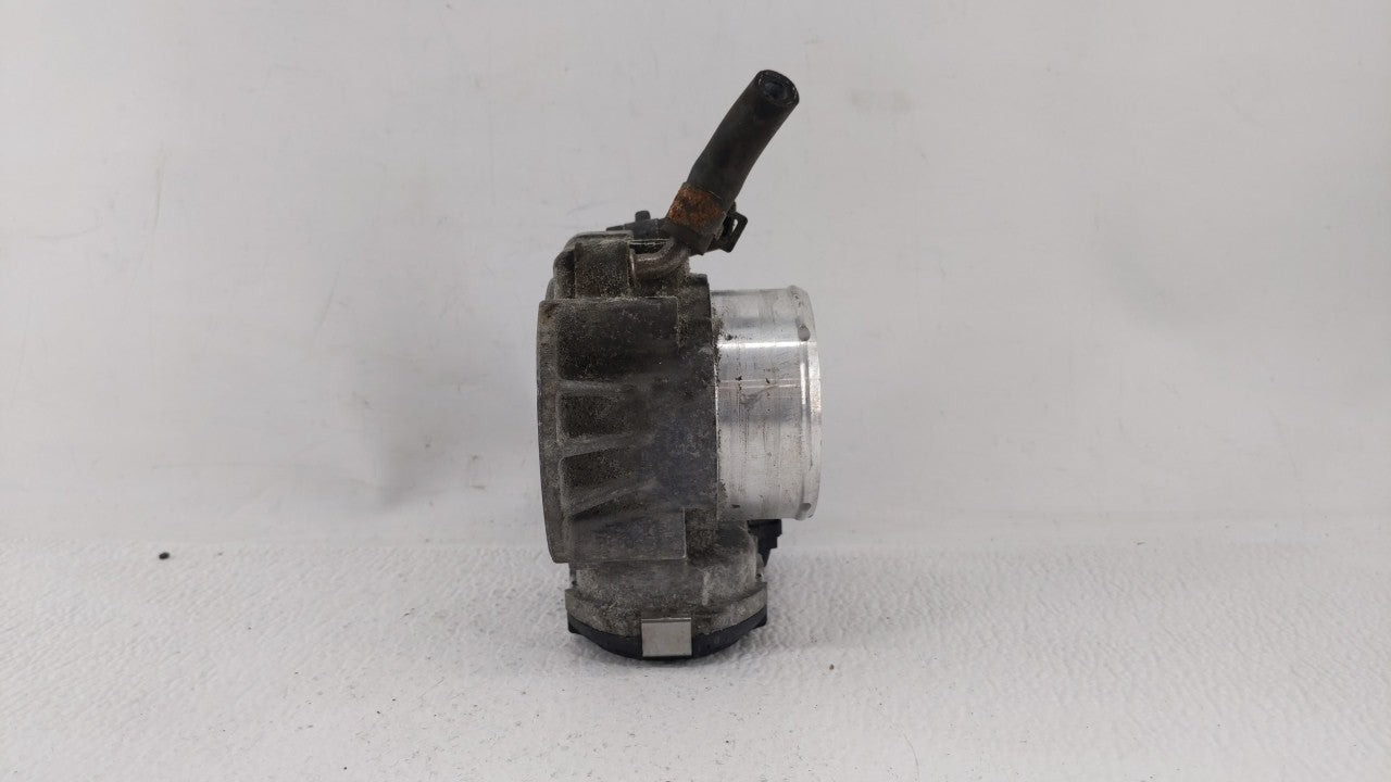 2014 Hyundai Santa Fe Throttle Body P/N:35100-2G700 Fits Fits 2011 2012 2013 2015 2016 OEM Used Auto Parts - Oemusedautopart
