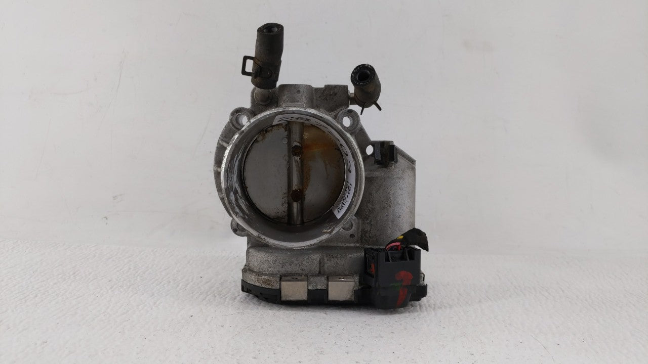 2014 Hyundai Santa Fe Throttle Body P/N:35100-2G700 Fits Fits 2011 2012 2013 2015 2016 OEM Used Auto Parts - Oemusedautopart