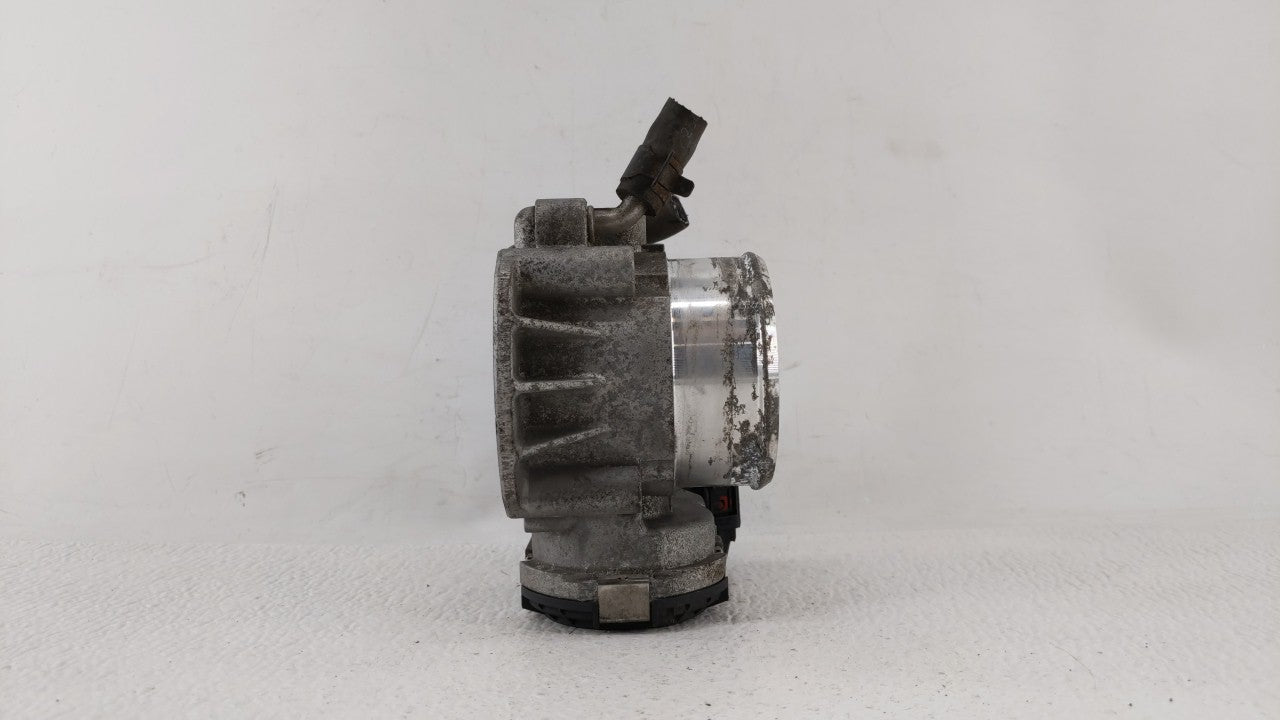 2014 Hyundai Santa Fe Throttle Body P/N:35100-2G700 Fits Fits 2011 2012 2013 2015 2016 OEM Used Auto Parts - Oemusedautopart