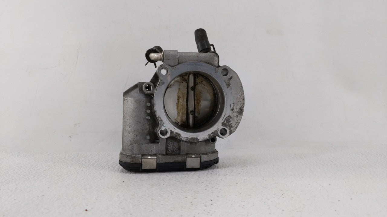 2014 Hyundai Santa Fe Throttle Body P/N:35100-2G700 Fits Fits 2011 2012 2013 2015 2016 OEM Used Auto Parts - Oemusedautopart