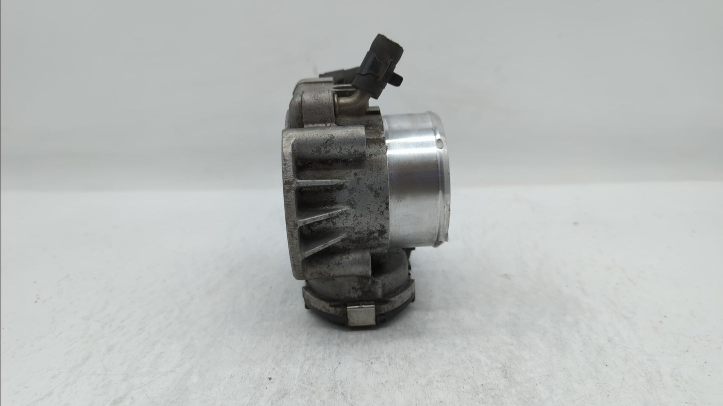 2014 Hyundai Santa Fe Throttle Body P/N:35100-2G700 Fits Fits 2011 2012 2013 2015 2016 OEM Used Auto Parts - Oemusedautopart