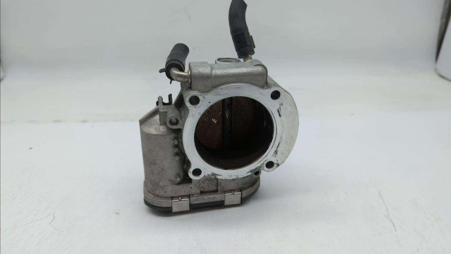 2014 Hyundai Santa Fe Throttle Body P/N:35100-2G700 Fits Fits 2011 2012 2013 2015 2016 OEM Used Auto Parts - Oemusedautopart