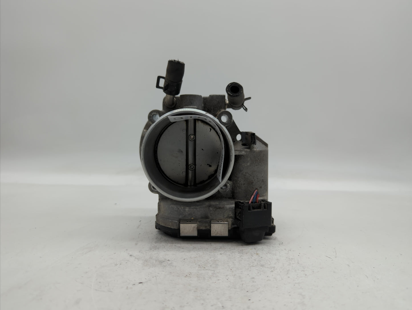 2014 Hyundai Santa Fe Throttle Body P/N:35100-2G700 Fits Fits 2011 2012 2013 2015 2016 OEM Used Auto Parts - Oemusedautopart