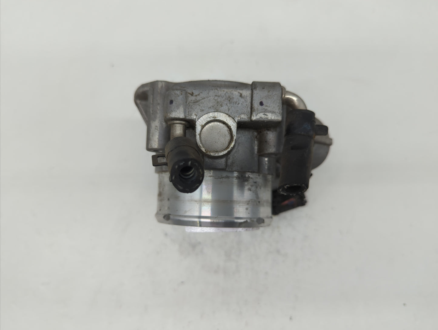2014 Hyundai Santa Fe Throttle Body P/N:35100-2G700 Fits Fits 2011 2012 2013 2015 2016 OEM Used Auto Parts - Oemusedautopart