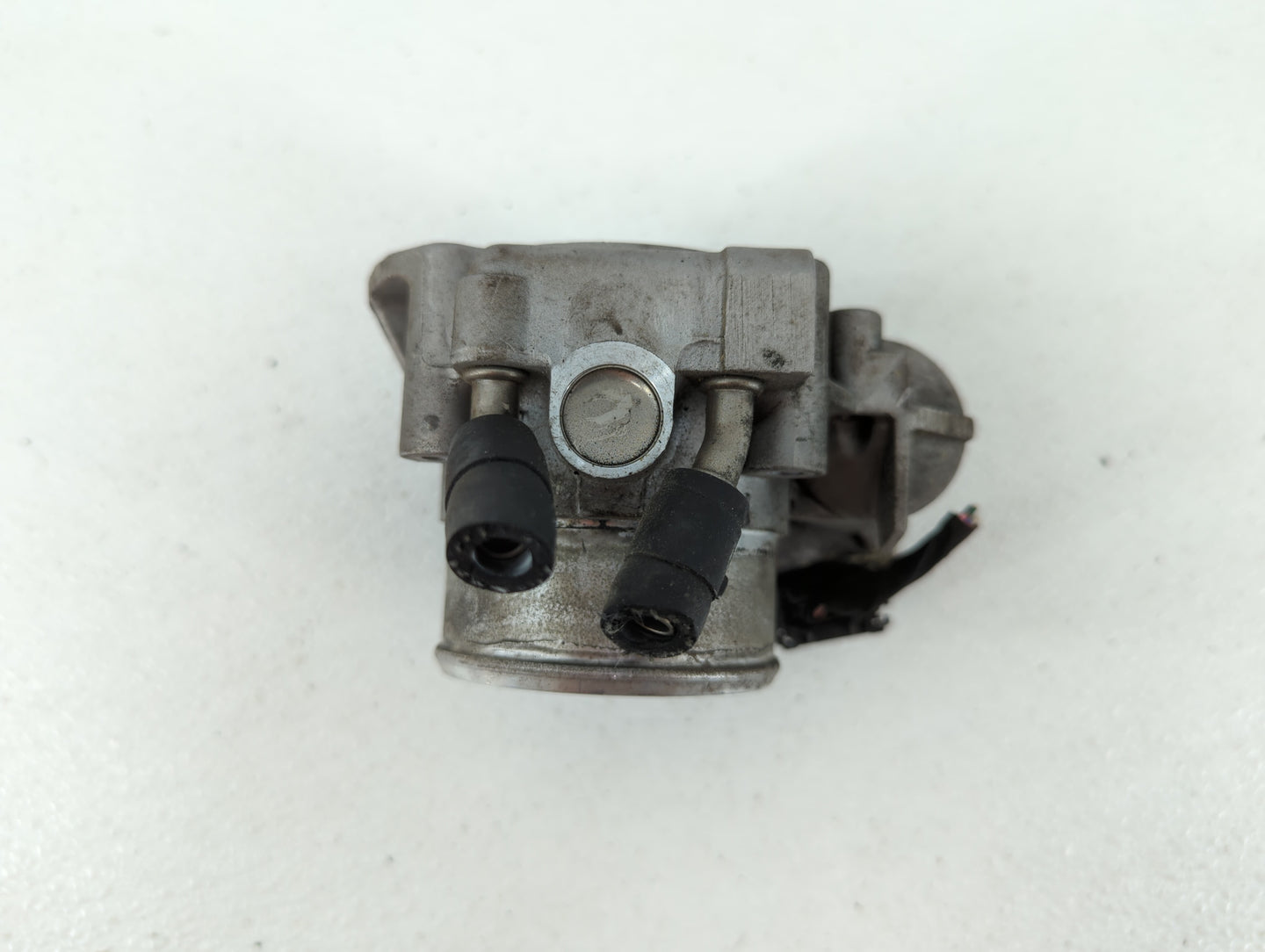 2014 Hyundai Santa Fe Throttle Body P/N:22030-0T080 35100-2G710 Fits Fits 2011 2012 2013 2015 2016 OEM Used Auto Parts - Oem