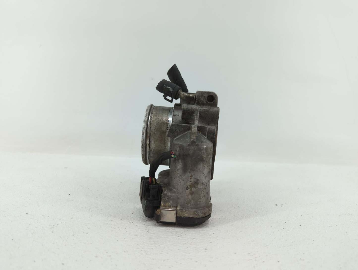 2014 Hyundai Santa Fe Throttle Body P/N:22030-0T080 35100-2G710 Fits Fits 2011 2012 2013 2015 2016 OEM Used Auto Parts - Oem