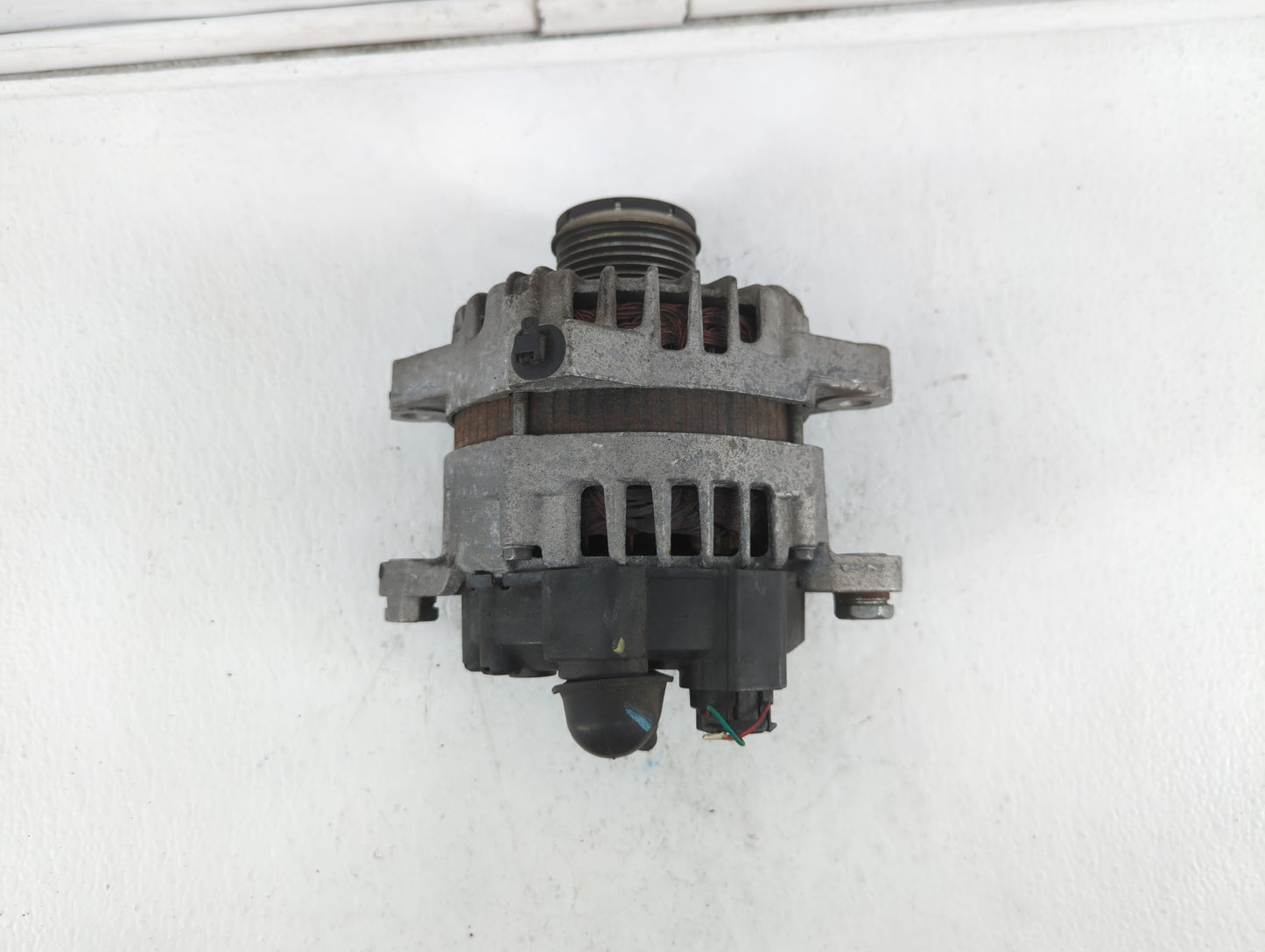 2014 Hyundai Santa Fe Alternator Replacement Generator Charging Assembly Engine OEM P/N:37300-2G850 Fits Fits 2015 OEM Used 