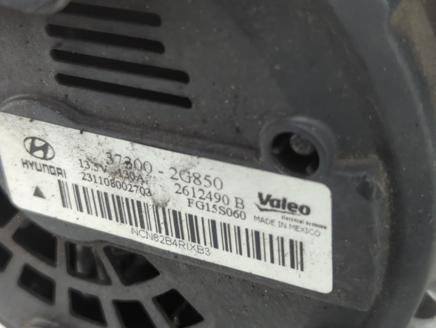 2014 Hyundai Santa Fe Alternator Replacement Generator Charging Assembly Engine OEM P/N:37300-2G850 Fits Fits 2015 OEM Used 
