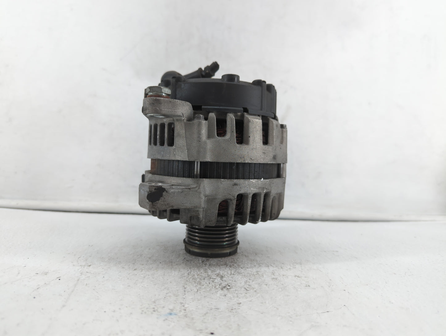2014 Hyundai Santa Fe Alternator Replacement Generator Charging Assembly Engine OEM P/N:37300-2G850 Fits Fits 2015 OEM Used 