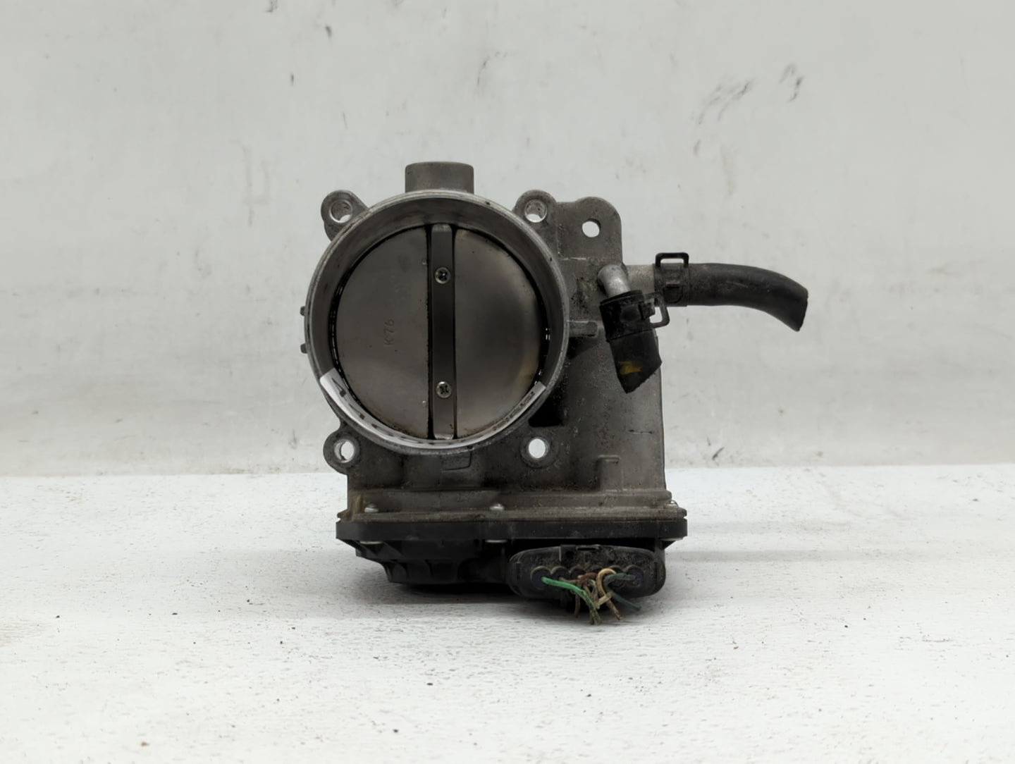 2013-2018 Hyundai Santa Fe Throttle Body P/N:35100-3CAA0 Fits Fits 2012 2013 2014 2015 2016 2017 2018 OEM Used Auto Parts - 