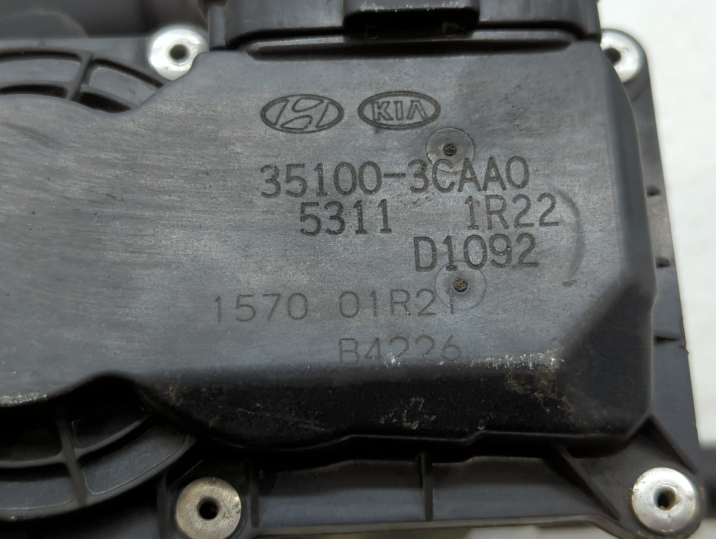 2013-2018 Hyundai Santa Fe Throttle Body P/N:35100-3CAA0 Fits Fits 2012 2013 2014 2015 2016 2017 2018 OEM Used Auto Parts - 