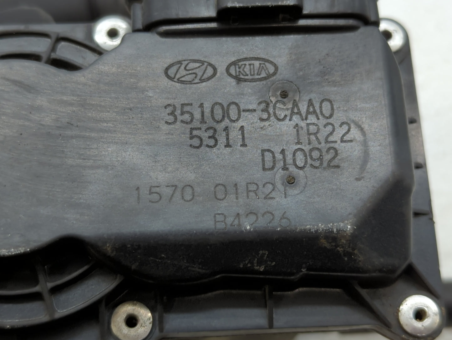 2013-2018 Hyundai Santa Fe Throttle Body P/N:35100-3CAA0 Fits Fits 2012 2013 2014 2015 2016 2017 2018 OEM Used Auto Parts - 