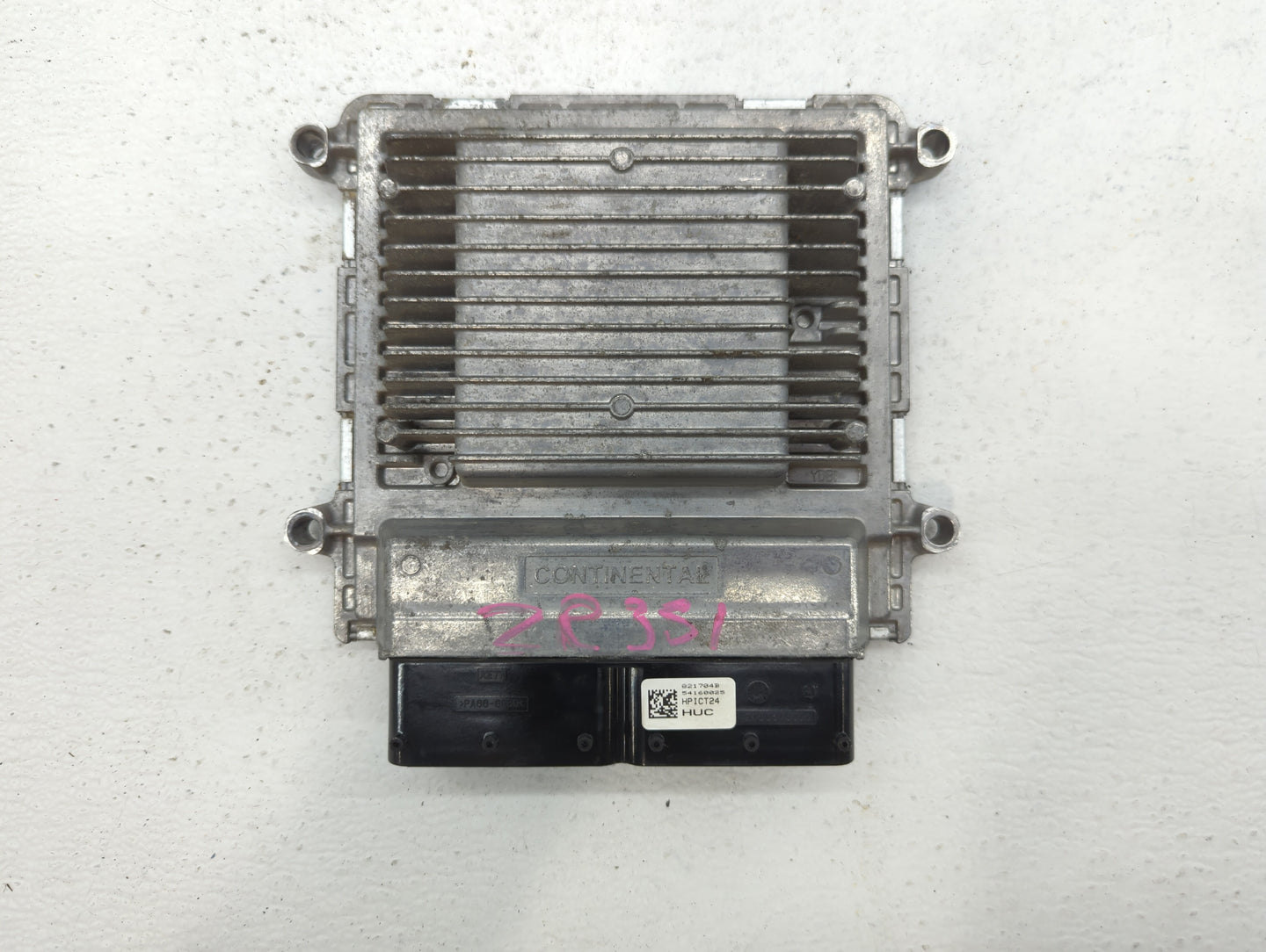 2014 Hyundai Santa Fe PCM Engine Control Computer ECU ECM PCU OEM P/N:39101-2EMK6 39103-2GAE6, 39100-2GAE6 Fits OEM Used Aut