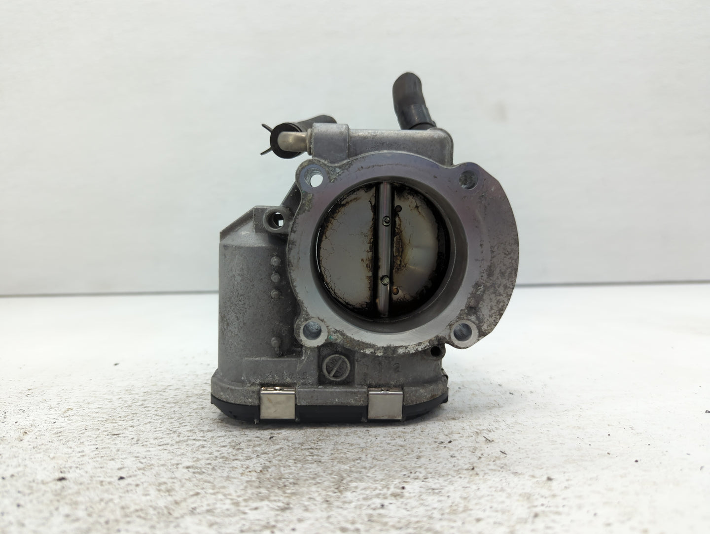2014 Hyundai Santa Fe Throttle Body P/N:35100-2G700 Fits Fits 2011 2012 2013 2015 2016 OEM Used Auto Parts - Oemusedautopart