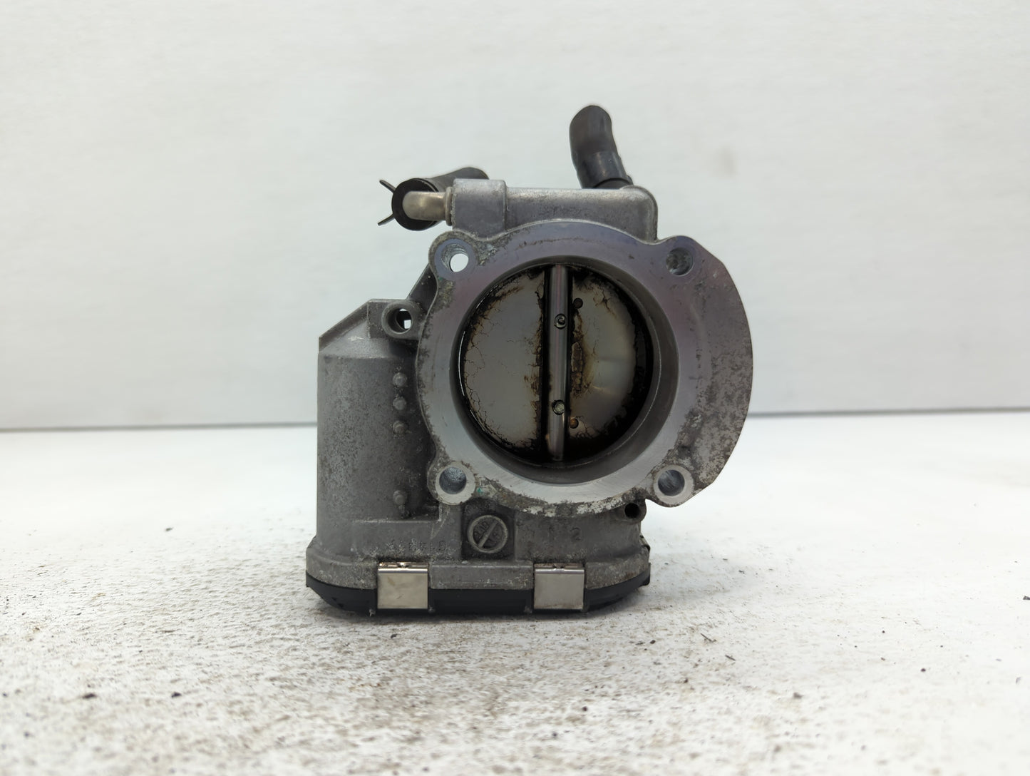 2014 Hyundai Santa Fe Throttle Body P/N:35100-2G700 Fits Fits 2011 2012 2013 2015 2016 OEM Used Auto Parts - Oemusedautopart