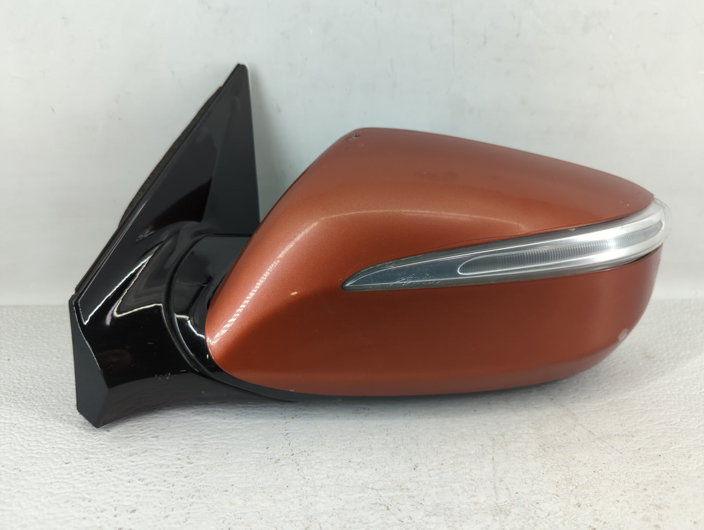 2013-2016 Hyundai Santa Fe Driver Side View Mirror - Left Door Mirror OEM Used - Oemusedautoparts1.com