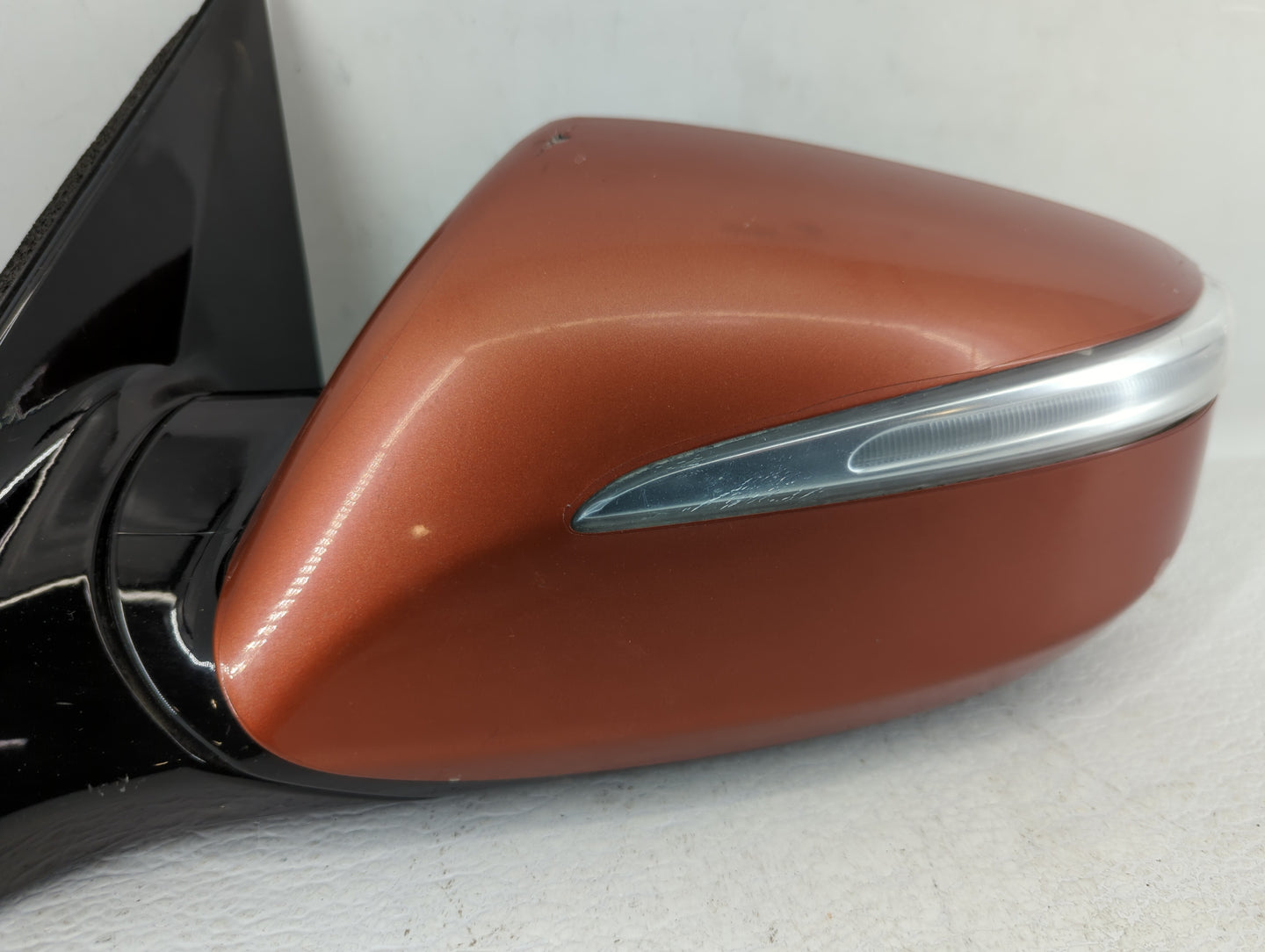 2013-2016 Hyundai Santa Fe Driver Side View Mirror - Left Door Mirror OEM Used - Oemusedautoparts1.com