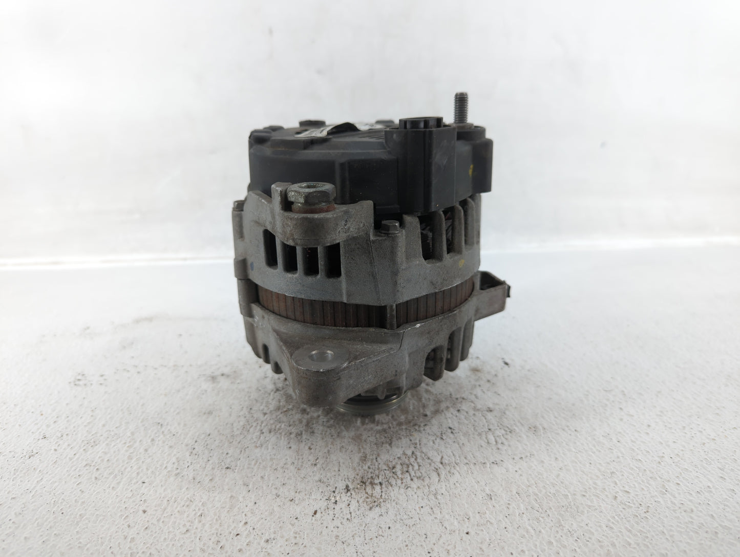 2014 Hyundai Santa Fe Alternator Replacement Generator Charging Assembly Engine OEM P/N:37300-2G850 Fits Fits 2015 OEM Used 