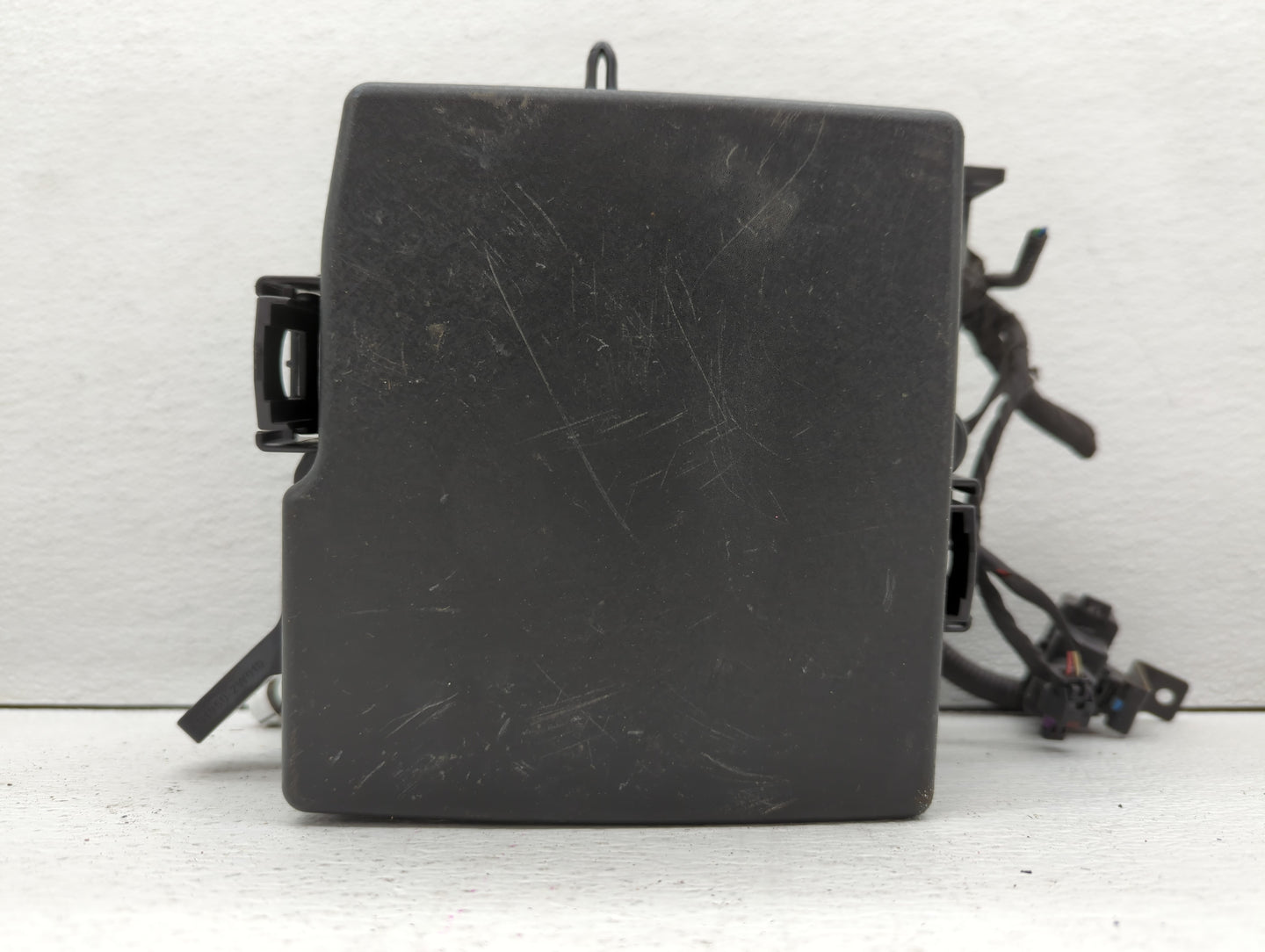 2014 Hyundai Santa Fe Fusebox Fuse Box Panel Relay Module P/N:VS912004Z271ZB Fits OEM Used Auto Parts - Oemusedautoparts1.co