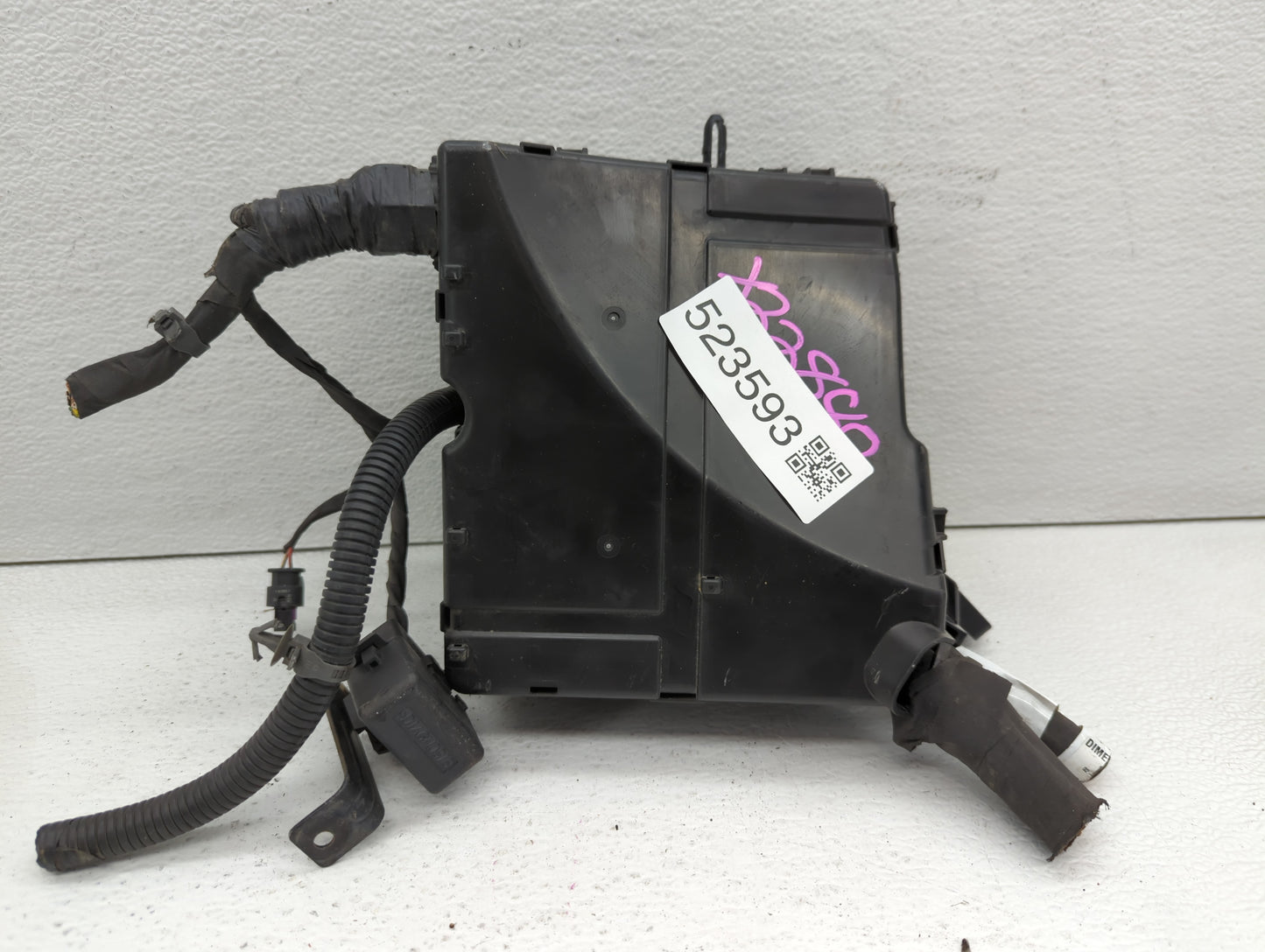 2014 Hyundai Santa Fe Fusebox Fuse Box Panel Relay Module P/N:VS912004Z271ZB Fits OEM Used Auto Parts - Oemusedautoparts1.co