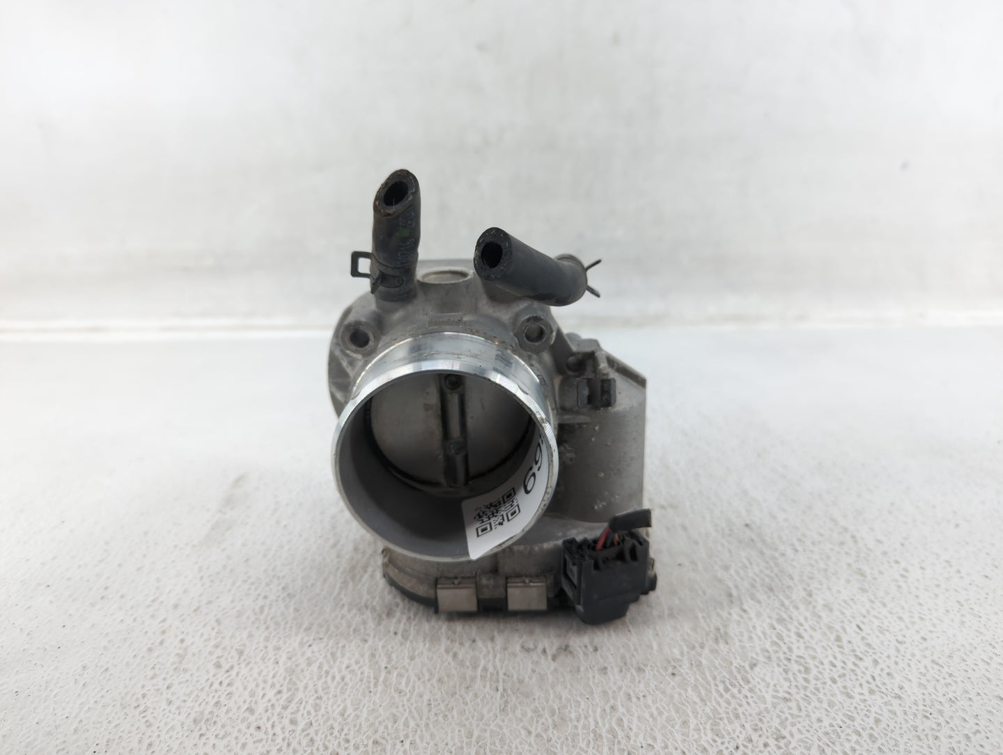 2014 Hyundai Santa Fe Throttle Body P/N:35100-2G700 Fits Fits 2011 2012 2013 2015 2016 OEM Used Auto Parts - Oemusedautopart
