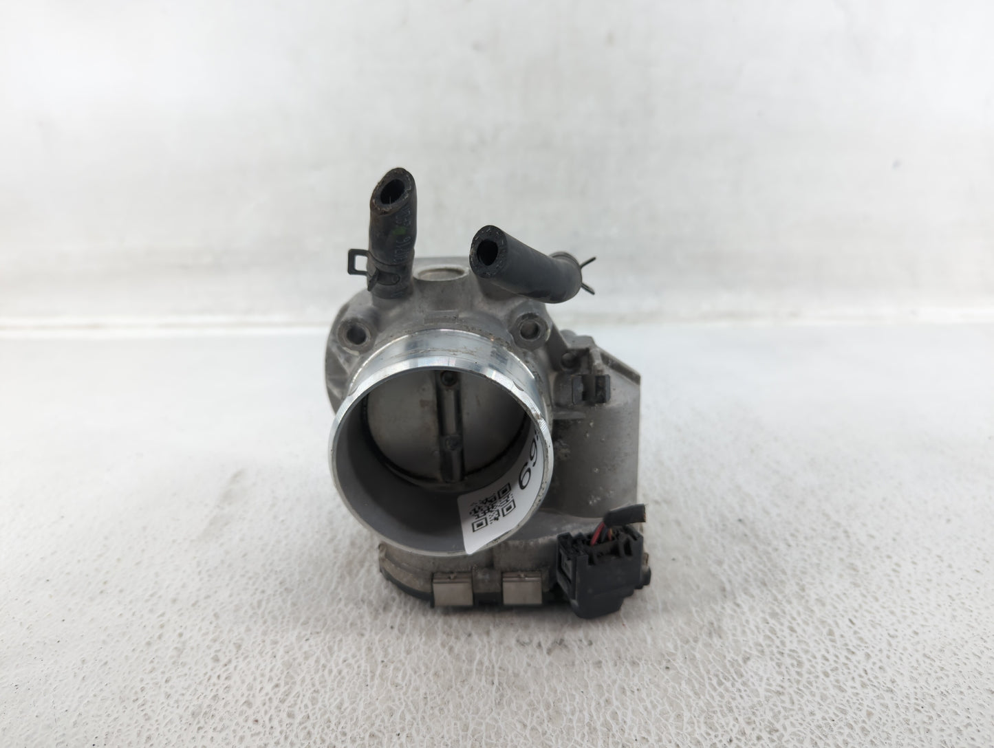2014 Hyundai Santa Fe Throttle Body P/N:35100-2G700 Fits Fits 2011 2012 2013 2015 2016 OEM Used Auto Parts - Oemusedautopart