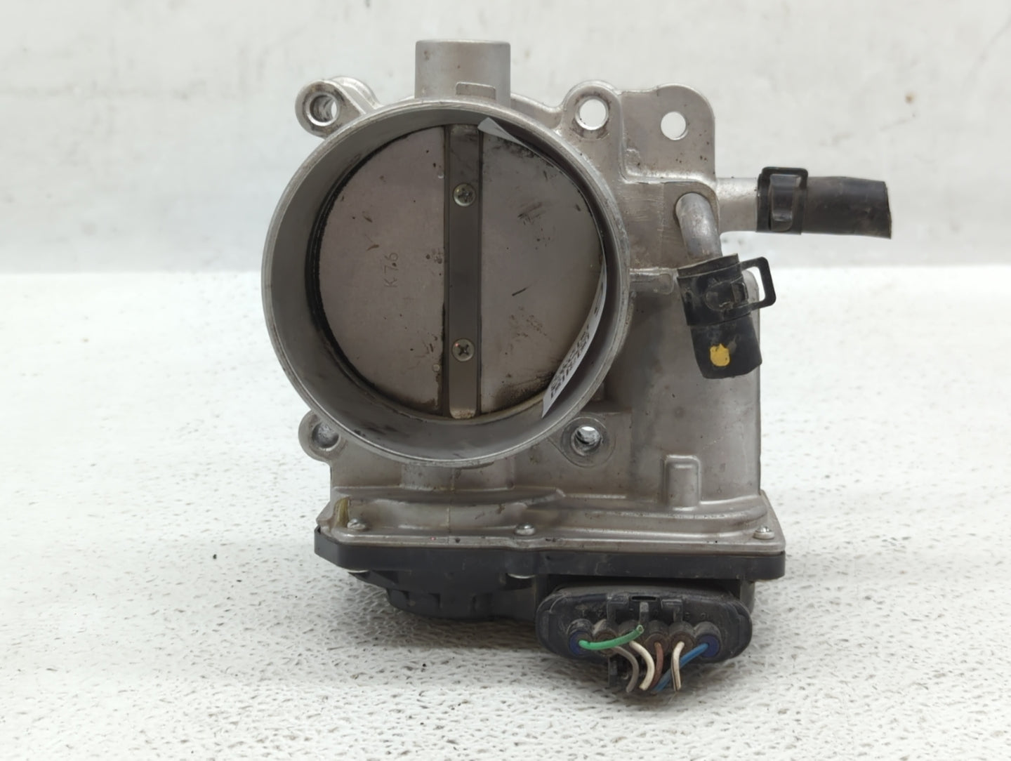 2013-2018 Hyundai Santa Fe Throttle Body P/N:35100-3CAA0 Fits Fits 2012 2013 2014 2015 2016 2017 2018 OEM Used Auto Parts - 