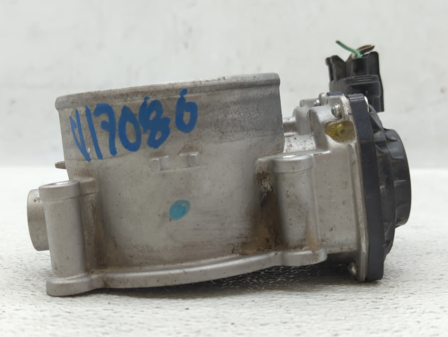 2013-2018 Hyundai Santa Fe Throttle Body P/N:35100-3CAA0 Fits Fits 2012 2013 2014 2015 2016 2017 2018 OEM Used Auto Parts - 