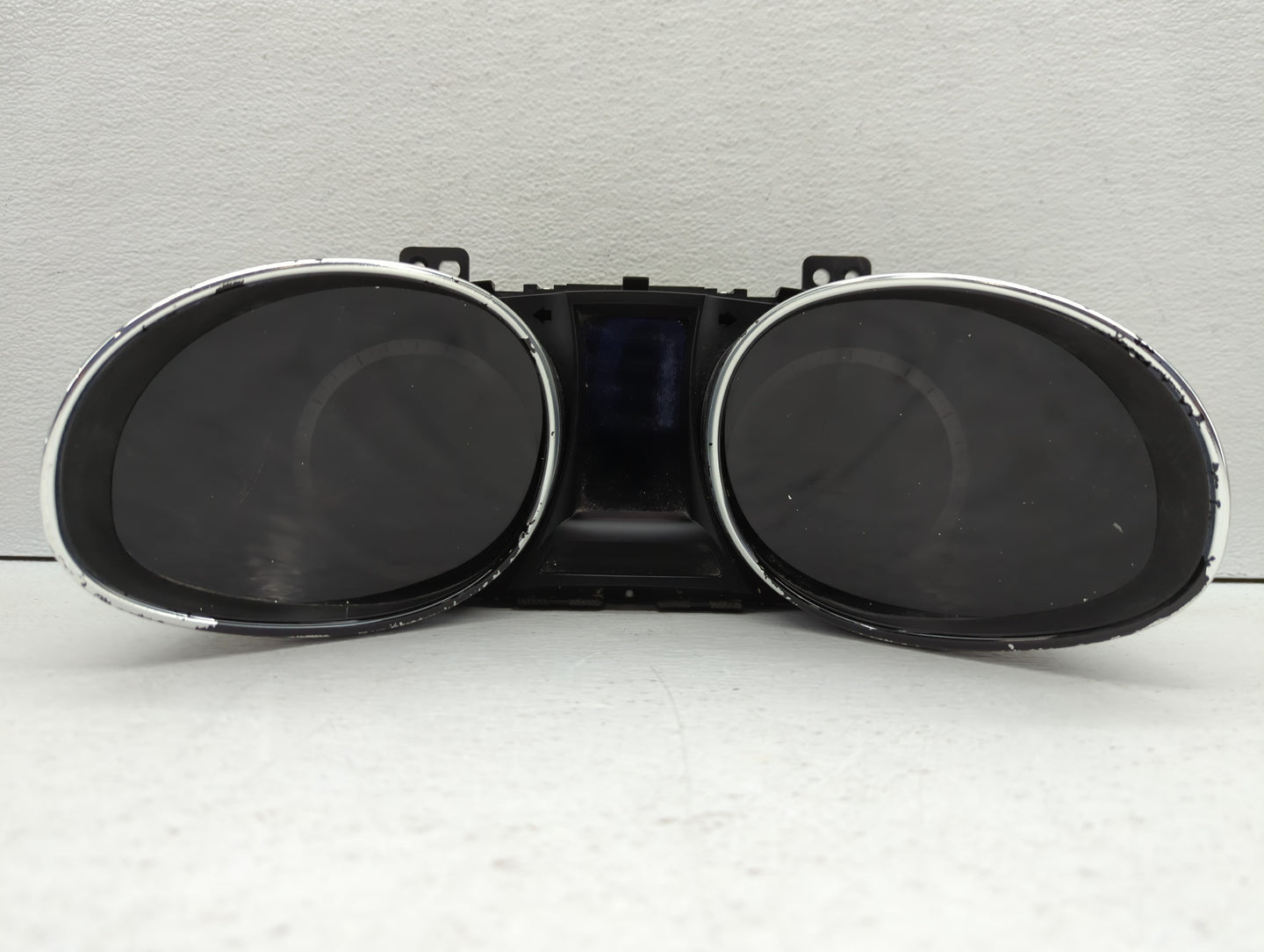 2014 Hyundai Santa Fe Instrument Cluster Speedometer Gauges P/N:94011-B8051 Fits OEM Used Auto Parts - Oemusedautoparts1.com