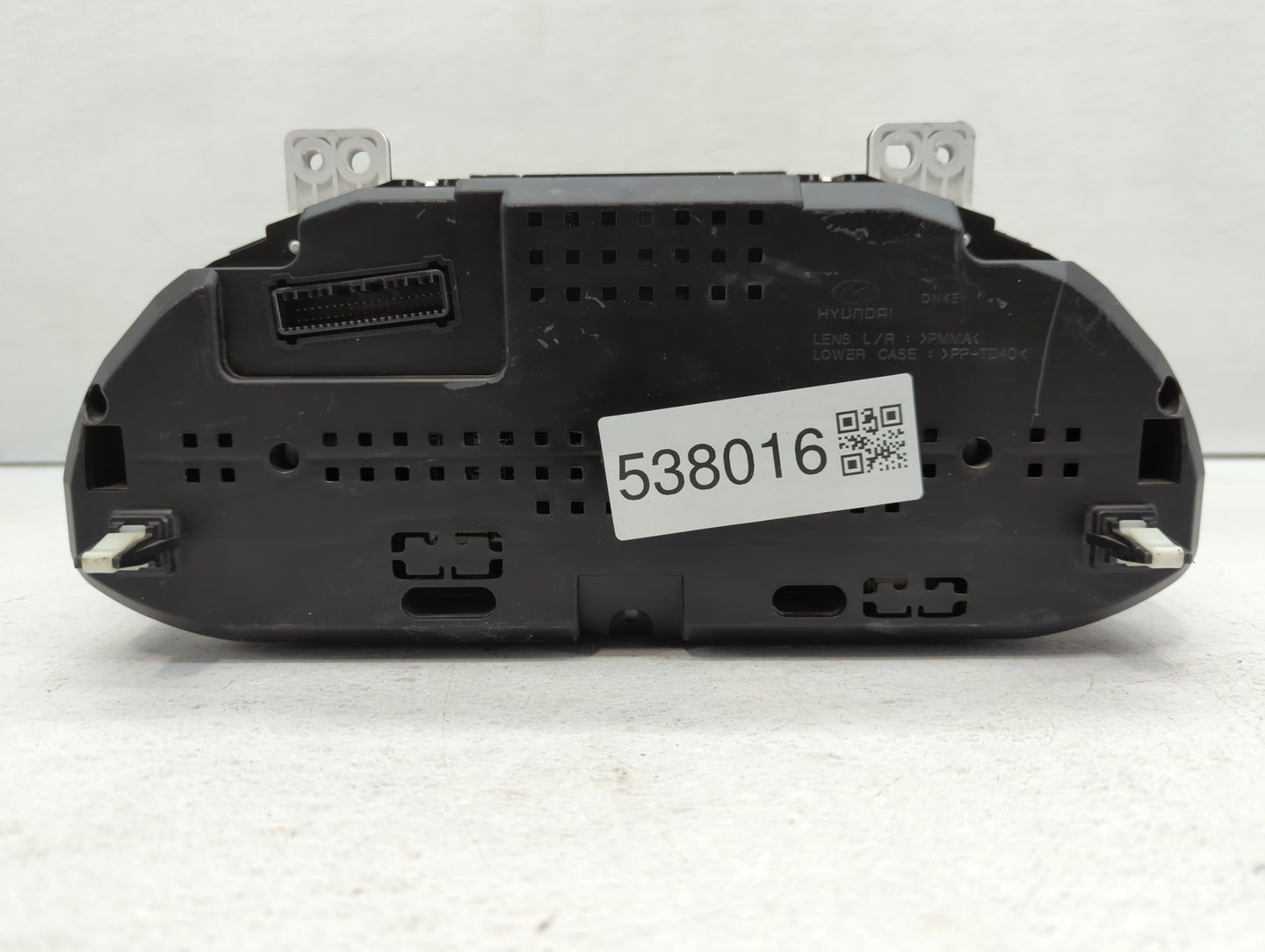 2014 Hyundai Santa Fe Instrument Cluster Speedometer Gauges P/N:94011-B8051 Fits OEM Used Auto Parts - Oemusedautoparts1.com