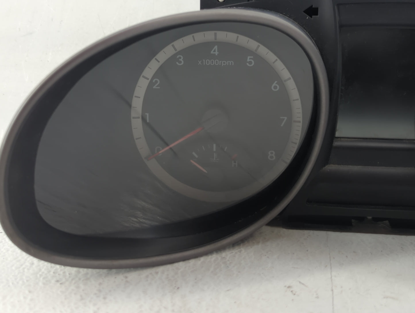 2013-2014 Hyundai Santa Fe Instrument Cluster Speedometer Gauges P/N:94001-4Z011 Fits Fits 2013 2014 OEM Used Auto Parts - O