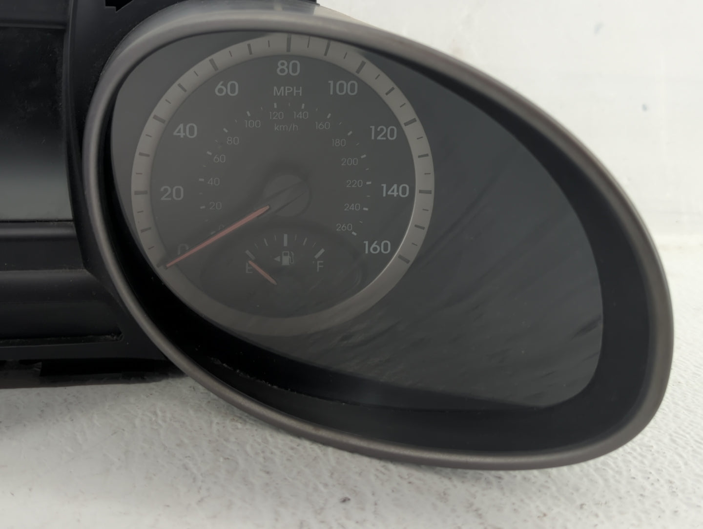 2013-2014 Hyundai Santa Fe Instrument Cluster Speedometer Gauges P/N:94001-4Z011 Fits Fits 2013 2014 OEM Used Auto Parts - O