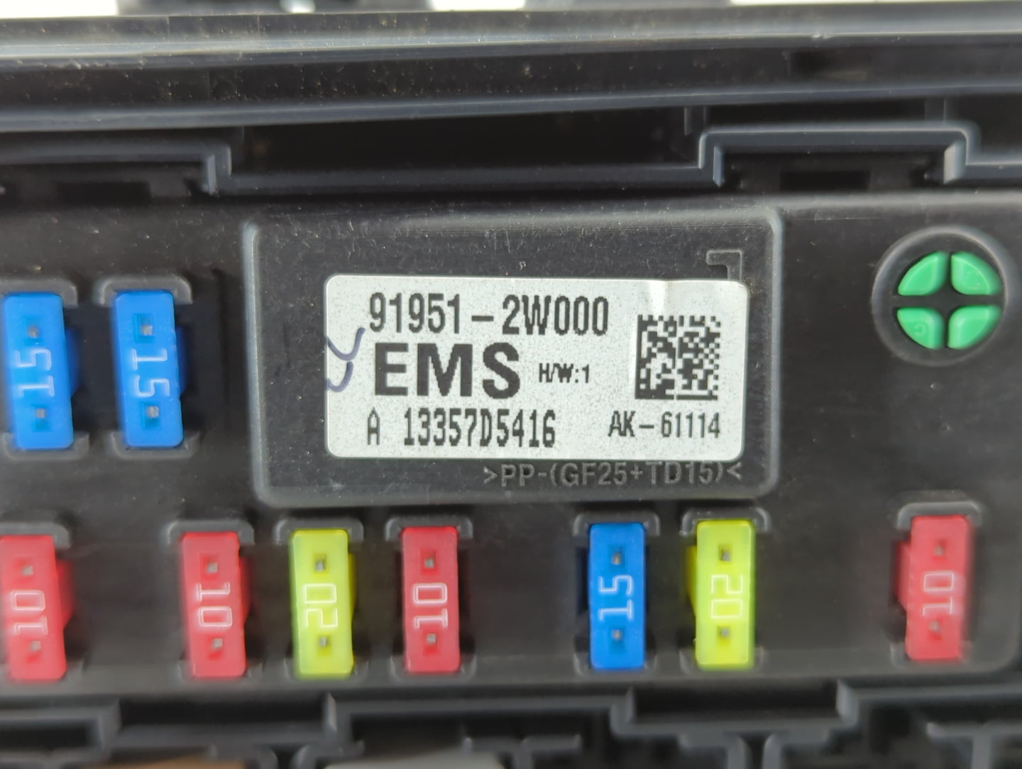2014 Hyundai Santa Fe Fusebox Fuse Box Panel Relay Module P/N:91951-2W000 Fits OEM Used Auto Parts - Oemusedautoparts1.com