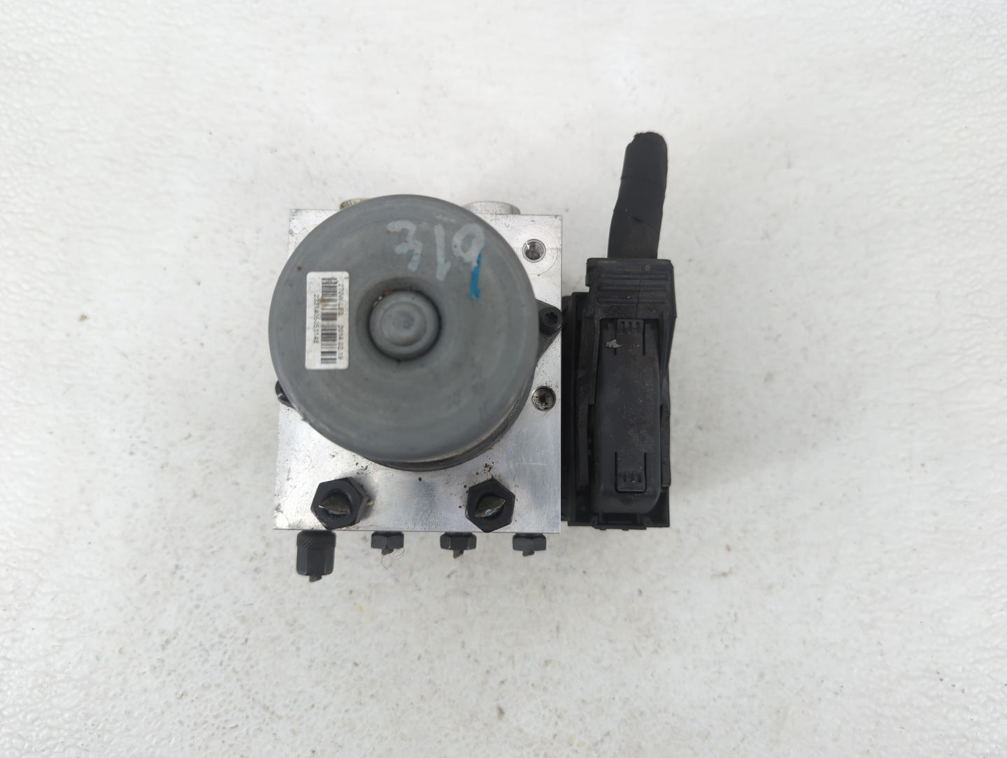 2013-2016 Hyundai Santa Fe ABS Pump Control Module Replacement P/N:58920-B8700 Fits Fits 2013 2014 2015 2016 OEM Used Auto P