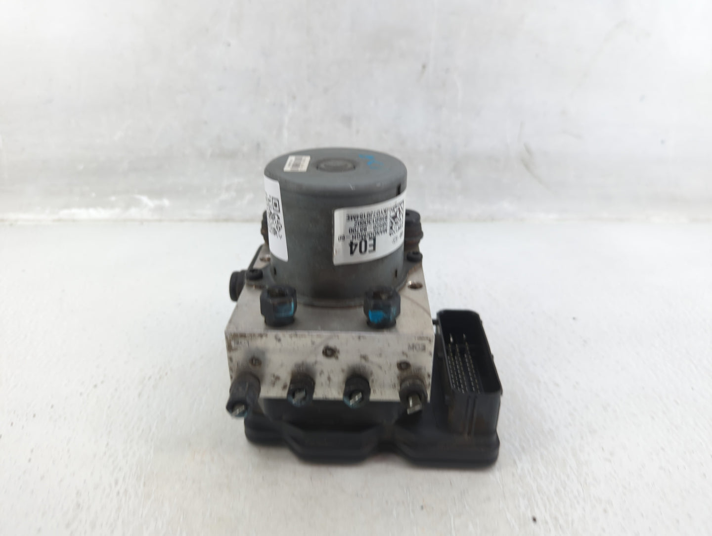 2013-2016 Hyundai Santa Fe ABS Pump Control Module Replacement P/N:58920-B8700 Fits Fits 2013 2014 2015 2016 OEM Used Auto P