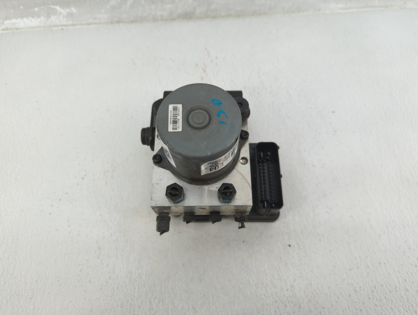 2013-2016 Hyundai Santa Fe ABS Pump Control Module Replacement P/N:58920-B8700 Fits Fits 2013 2014 2015 2016 OEM Used Auto P