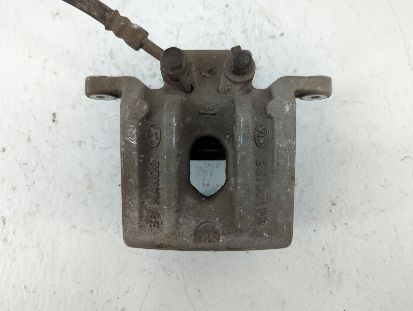 2013-2016 Hyundai Santa Fe Front Driver Left Brake Caliper - Oemusedautoparts1.com